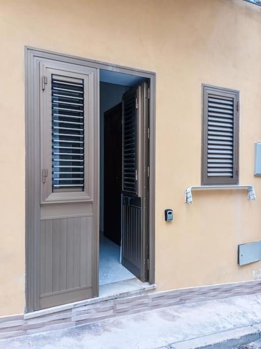 Confortevole Appartamentino Кастелламмаре-дель-Голфо Экстерьер фото